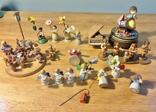 22 Vintage ERZGEBIRGE HERGESTELLT GERMANY  Wooden FIGURINES LOT picture