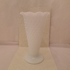 Vtg Anchor Hocking Hobnail Milk Glass Flower Vase w/Scalloped Rim 9 1/2