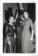 A DAY IN THE LIFE 20th Century FOUND PHOTO Black And White ORIGINAL FML 610 35 R picture