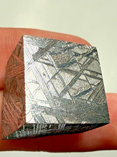 LOW PRICE BEAUTIFUL BLOCK CUT MUONIONALUSTA SWEDISH IRON METEORITE 27.8 GMS picture