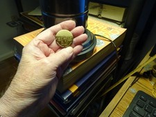 ANTIQUE CELLULOID PINBACK BUTTON 