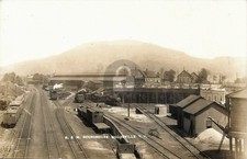 1912 B & M Railroad Roundhouse Woodsville Nh RPPC Photo Postcard COPY picture