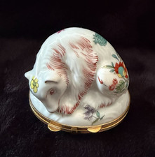 Vintage Rochard Limoges Porcelaine de Paris Trinket Box Bear with flowers RARE picture