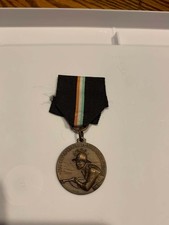 Original WWII Italilian Millitary Medal of the Gruppo Battaglioni Bersagli picture
