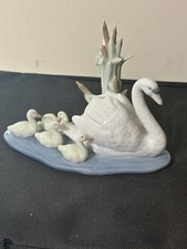 Lladro Follow Me Swans Swimming Mom Babies Figurine 5722 retired 1990 mint VTg picture