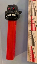 Vintage No Feet Black Gorilla Creature Monster PEZ Dispenser 3.4 Austria Red picture