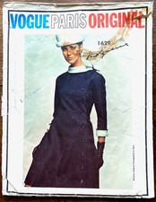 1966 VOGUE PARIS ORIGINAL  MOLYNEUX #1629  UN-CUT/COMPLETE SZ. 10. picture