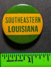 Vintage Southeastern Louisiana College University Pinback Pin picture