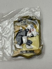 VTG Warner Bros Studio Store Looney Tunes Sylvester Shield Magnet Sealed NOS picture