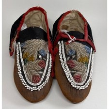 1900s Moccasins Northeast Native American Iroquois Beaded Vamp Hide Velvet Cuff picture