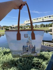 🚨2026 Walt Disney World 55th Anniversary Dooney & Bourke Castle Tote Bag NEW picture