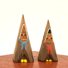 Vintage Japanese Akita Cedar Wooden Folk Art Doll 1960s 70s Straw Hat Child picture