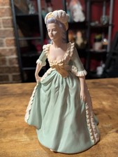 1982 Franklin Porcelain Limited Edition Marie Antoinette Figure Great Condition picture