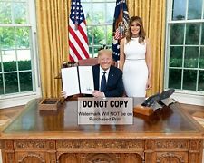 PRESIDENT DONALD TRUMP & First Lady Melania in Oval Office -  8X10 PHOTO (#1011) picture