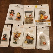 Michaels Ashland Halloween Miniature Village Lot of 7 Pieces Fairy Garden NEW picture
