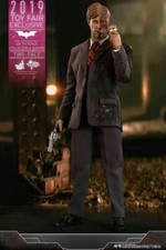Hot Toys MMS546 The Dark Knight - Two Face Harvey Dent 1/6 Figure Model Gift New picture