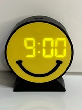 Vivitar Novelty Smiley Digital Clock LCD Jumbo Display NEW Battery Operated. picture
