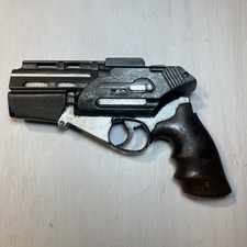 Battlestar Galactica viper pilot sidearm pistol prop cosplay picture