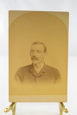 Antique Cabinet Card Photo of a Middle Aged Man Oval Tan Line S. Y. Richards PA picture