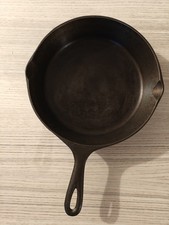Lodge vintage 3 notch number 6 cast iron skillet (1940-50s) picture