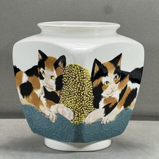 Vergie Lightfoot Signed Handpainted Calico Cats Vase picture