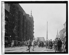 Photo:Portland OR Portland Hotel Fire 1922 Disaster Crowd Streetcar picture