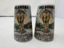 Vintage Oklahoma Sooner State Salt & Pepper Set Landmarks Tourist Souvenir Retro picture