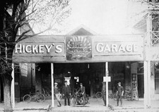 Wangaratta Victoria 1923 - The owner and staff outside Hickey 's G- Old Photo picture