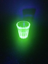 VTG Uranium Shot Glass -Smooth Green Depression Glass -Glows Under UV picture