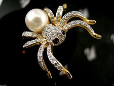 SIGNED SWAROVSKI CRYSTAL PEARL  SPIDER PIN~BROOCH 22KT GOLD PLATING RETIRED NEW picture