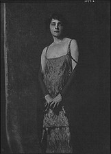 Photo:Mrs Thomas Moore Portrait Photograph 1910s Woman in Evening Dress picture