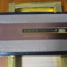 Sony TR-810 Super-Thin Transistor 8 Superhet Radio w/ Box & Manual picture
