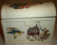 WEDGWOOD ENGLAND BEATRIX POTTER PETER RABBIT TREASURE CHEST TRINKET BOX picture