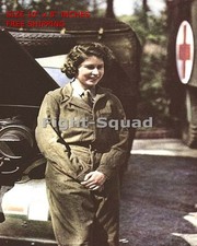 WW2 8x10 Photo medic woman at war O6106 picture