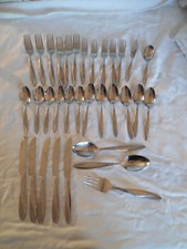 Oneida stainless flatware Simmer 18/0 frosted swirl 33pc picture
