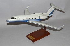 Grumman Gulfstream Aerospace III Business Desk Display Model 1/48 SC Airplane picture