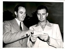 LD354 1939 Original Photo SLAMMIN SAM SNEAD WINS MIAMI OPEN GOLF HAROLD MCSPADEN picture