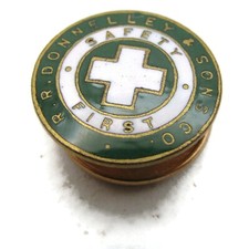 Vintage R.R. Donnelley & Sons Safety First Award Pin Green Enamel Screwback picture