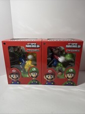 Super Mario Bros Luigi Wii Max Figure Green Yellow with Yoshi picture