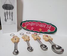 Vintage Pfaltzgraff measuring spoons GINGERSNAP Spoons & Wall plaque hanging picture