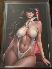 FREE SHIPPING VAMPIRELLA #2 VIRGIN WHITE Secret Exclusive picture