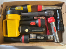 lot of 13 Vintage Flashlights RAY-O-VAC  EVEREADY Mag Lite - UNTESTED picture