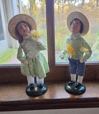 Byers Choice HTF Rare Daffodil Children.  Both Signed By Joyce Byers.   picture