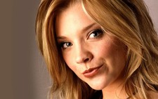 Natalie Dormer Showing Off Her Beautiful Face 4x6 Picture Celebrity Print picture