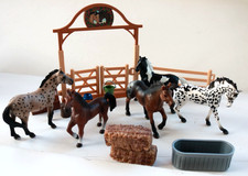 Schleich Horse Set Bundle of 16 items Pre Owned picture