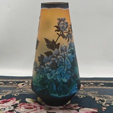 Emile Galle style, hand-carved colored glass vase.Duty-free picture