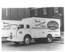 1951 White Falls City Beer Truck w/ Hercules Body Press Photo 0040 picture