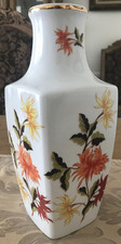1992 Hollohaza Hungary Porcelain Gold Trim Vase🔴Art Decor Dahlia Square Shape picture