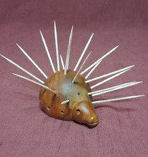 Wooden holder for toothpicks - hedgehog picture