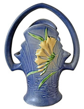 VINTAGE ROSEVILLE POTTERY FREESIA BLUE DOUBLE HANDLE VASE #392-10 MCM 1945 picture